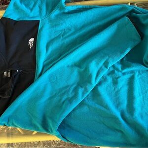Men’s The North Face Turquoise and Black Fleece Jacket